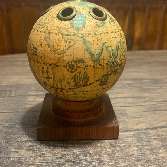 Accents 195s Globe Pencil Holder Poshmark